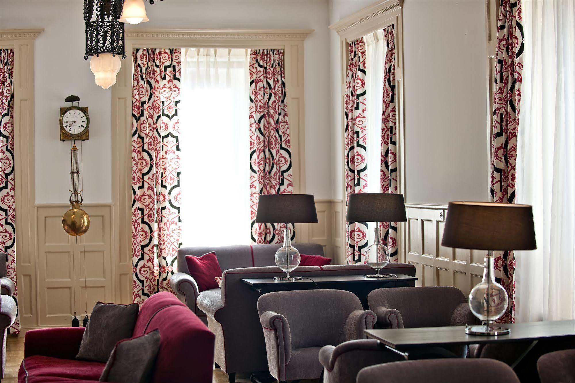 Hotel Engiadina Zuoz Kültér fotó